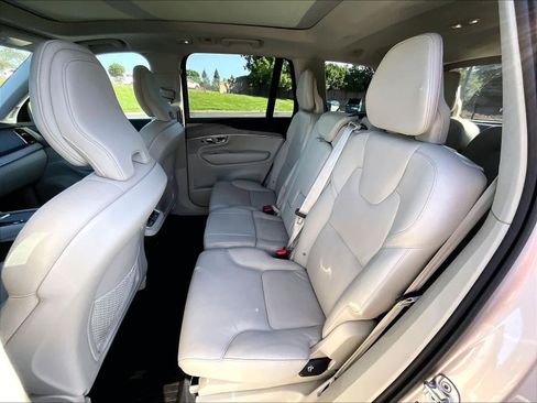 Used 2023 Volvo XC90 B6 Plus AWD/4WD image 28