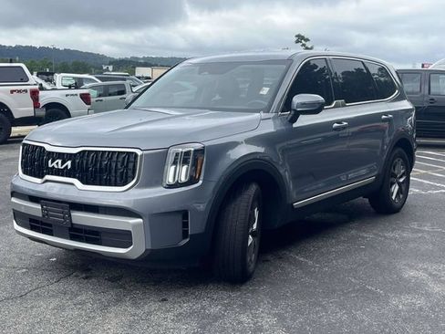 Used 2023 Kia Telluride LX AWD/4WD image 8