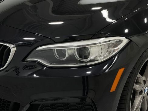 Used 2016 BMW M235i Convertible image 31