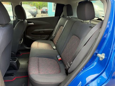 Used 2019 Chevrolet Sonic LT FWD image 9