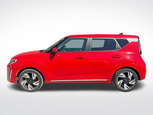 Used 2023 Kia Soul GT-Line w/ GT-Line Technology Package FWD image 2