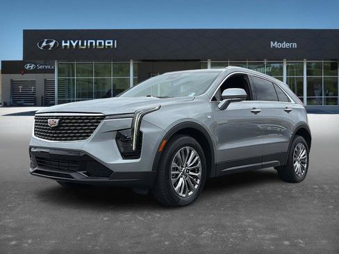 Used 2025 Cadillac XT4 Premium Luxury w/ Technology Package image 1