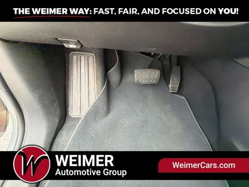 Used 2025 Chevrolet Traverse LT AWD/4WD image 44