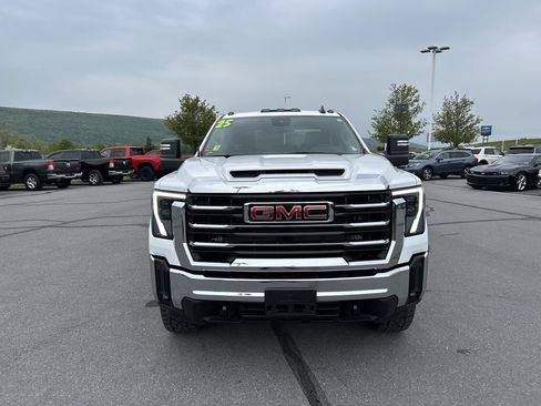 Used 2025 GMC Sierra 2500 SLE w/ SLE Convenience Package AWD/4WD image 2