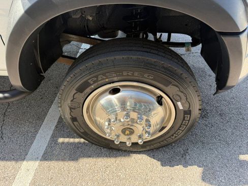 Used 2018 RAM 5500 Tradesman w/ Power & Remote Entry Group RWD image 16
