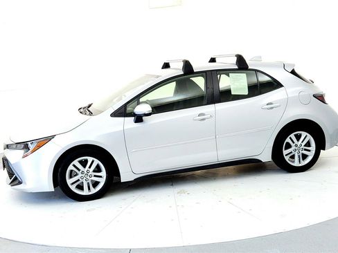 Used 2022 Toyota Corolla SE image 3