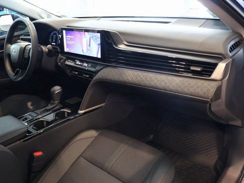 Used 2026 Toyota Camry XLE w/ Premium Package FWD image 7