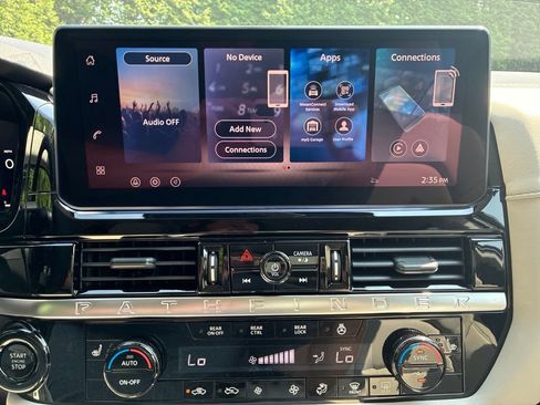 New 2026 Nissan Pathfinder SL w/ SL Premium Package AWD/4WD image 19