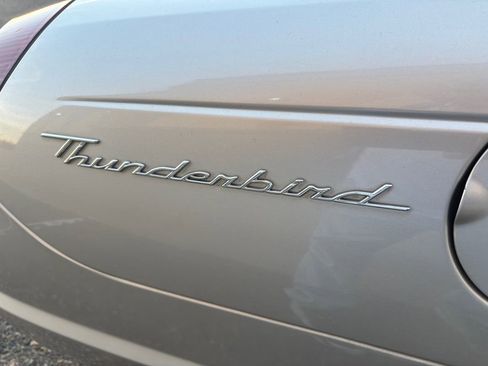 Used 2004 Ford Thunderbird Deluxe image 27