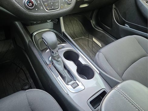 Used 2022 Chevrolet Malibu LT FWD image 25