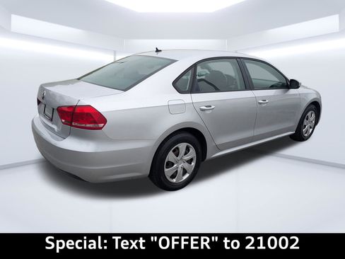 Used 2013 Volkswagen Passat 2.5 S image 2