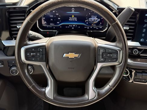 Used 2024 Chevrolet Silverado 2500 LT AWD/4WD image 15