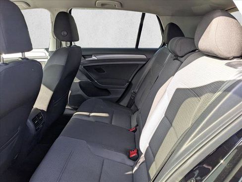 Used 2019 Volkswagen e-Golf SE w/ Driver Assistance Package image 15