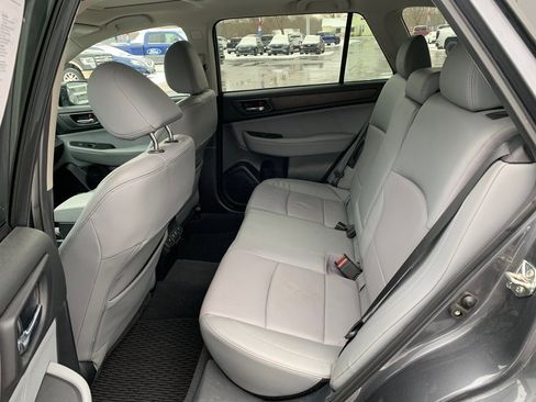 Used 2019 Subaru Outback 2.5i Limited w/ Popular Package #2 image 15