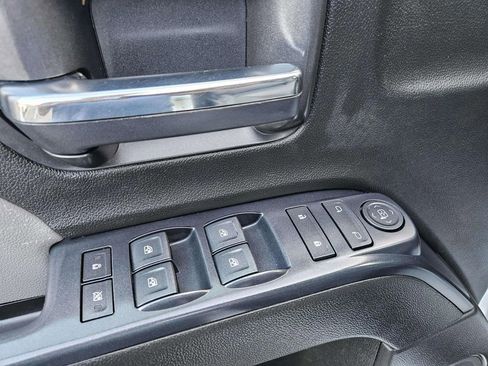 Used 2018 Chevrolet Silverado 1500 Custom w/ Trailering Package image 13