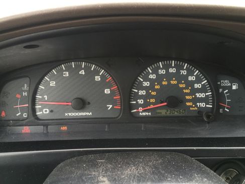 Used 1999 Toyota 4Runner SR5 AWD/4WD image 2