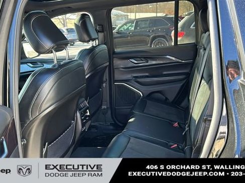 Used 2023 Jeep Grand Cherokee Altitude AWD/4WD image 22