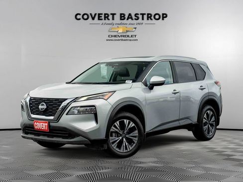 Used 2023 Nissan Rogue SV w/ SV Premium B Package FWD image 1