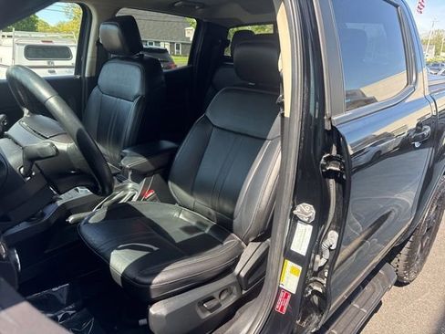 Used 2019 Ford Ranger Lariat w/ Black Appearance Package AWD/4WD image 10
