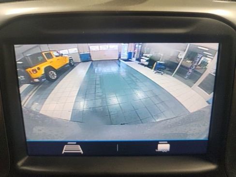 Used 2021 Chevrolet Silverado 1500 LT Trail Boss w/ Bed Protection Package AWD/4WD image 16