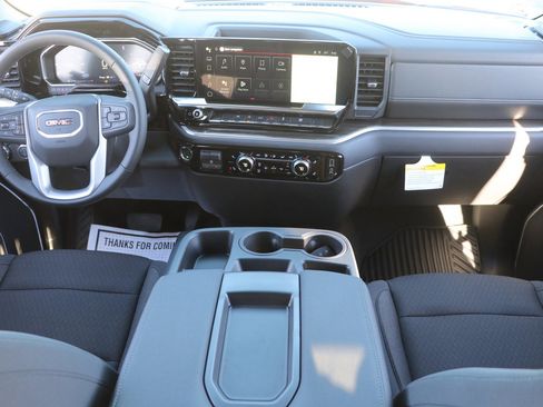 New 2026 GMC Sierra 1500 Elevation image 16