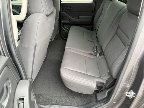 Used 2025 Nissan Frontier S w/ S Utility Package image 12