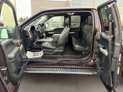 Used 2018 Ford F150 Lariat w/ Equipment Group 502A Luxury image 15