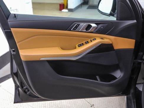 Used 2019 BMW X5 xDrive40i w/ Convenience Package image 9