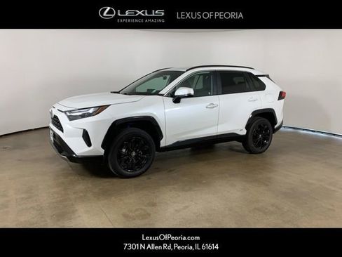 Used 2024 Toyota RAV4 SE AWD/4WD image 1