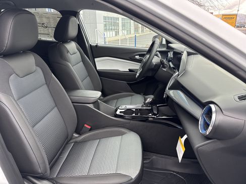 New 2026 Chevrolet Trax LT w/ Driver Confidence Package image 26
