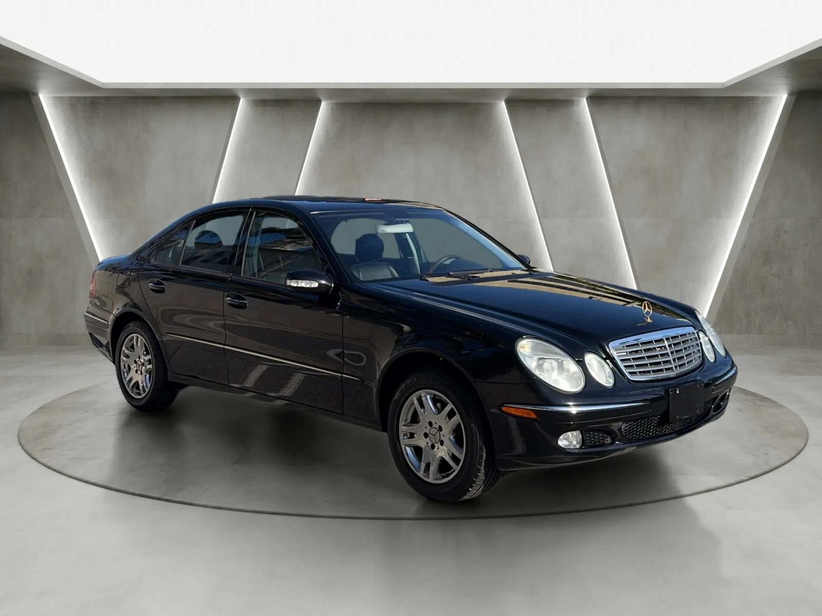 Used 2003 Mercedes-Benz E 320 Sedan image 1