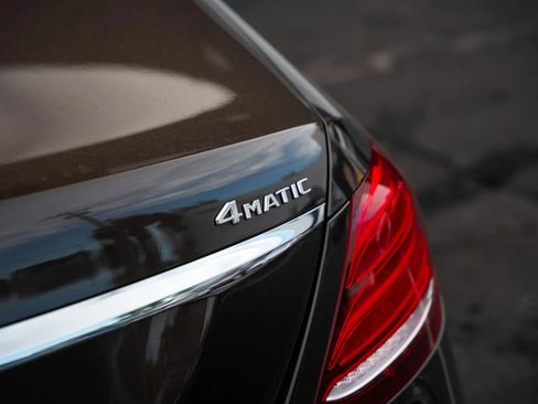 Used 2017 Mercedes-Benz E 300 4MATIC image 22