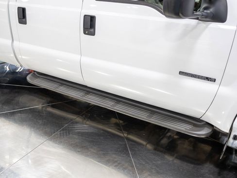 Used 2002 Ford F350 Lariat image 22