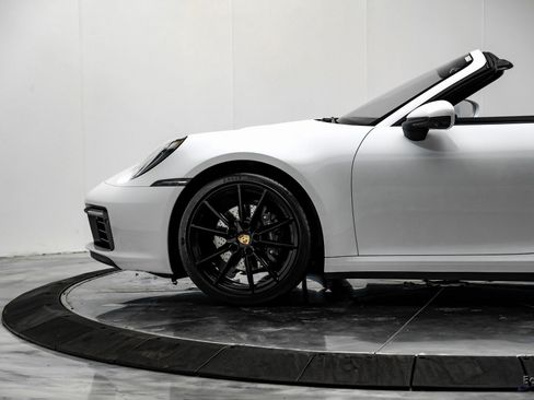 Used 2021 Porsche 911 Carrera 4 image 8