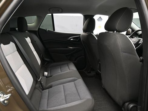 Used 2024 Chevrolet Trax LS w/ LS Convenience Package image 36