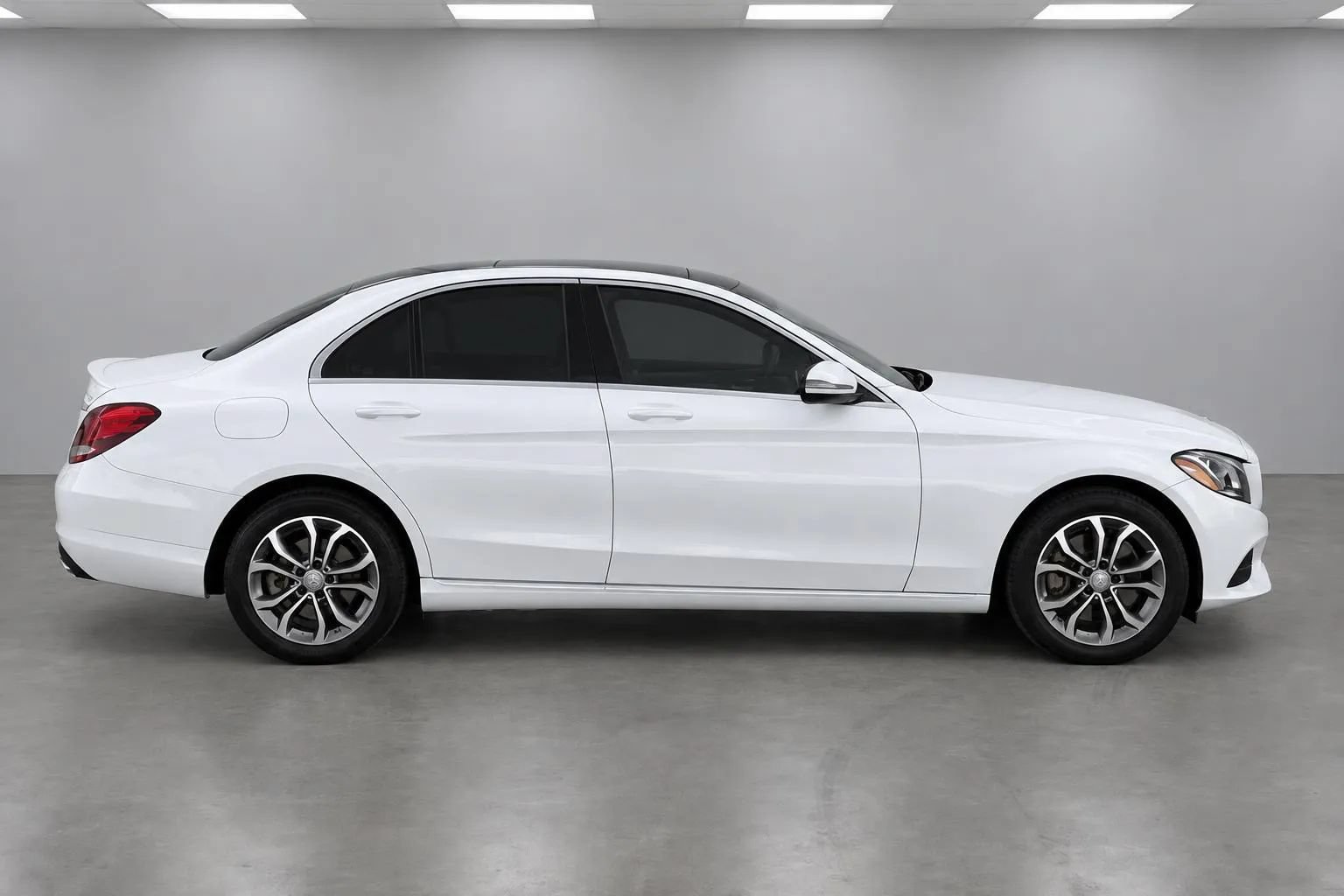 Used 2016 Mercedes-Benz C 300 4MATIC Sedan image 18
