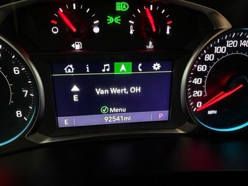 Used 2023 Chevrolet Traverse RS AWD/4WD image 97