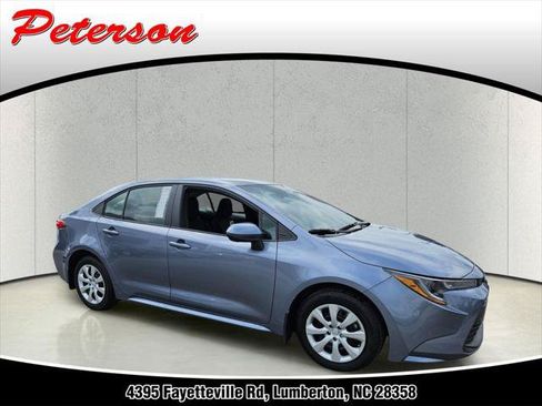 Certified 2025 Toyota Corolla LE FWD image 1