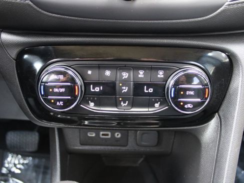 Used 2022 Buick Encore GX Select FWD image 26