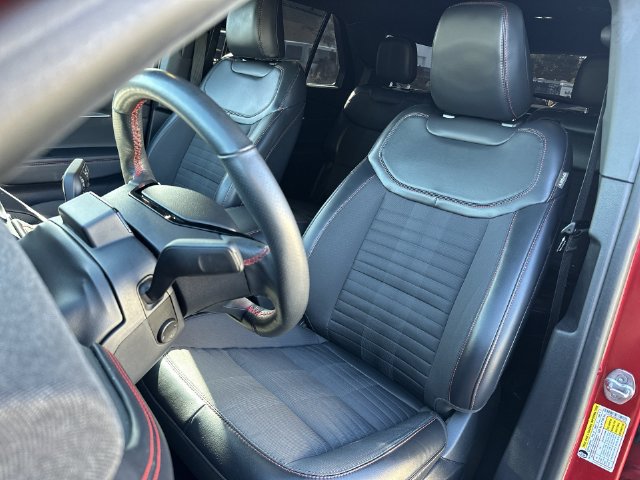 Certified 2025 Ford Explorer ST-Line w/ Premium Package RWD image 12