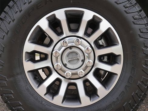 Used 2021 Ford F250 Lariat w/ Lariat Ultimate Package AWD/4WD image 75