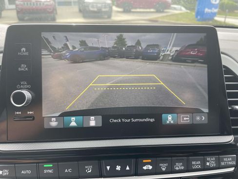 Used 2025 Honda Odyssey Touring image 27