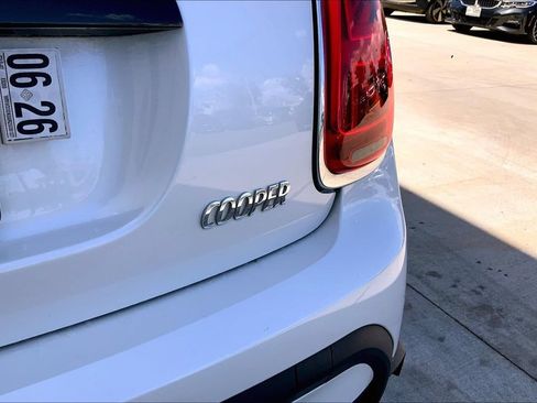 Certified 2024 MINI Cooper 4-Door Hardtop FWD image 9