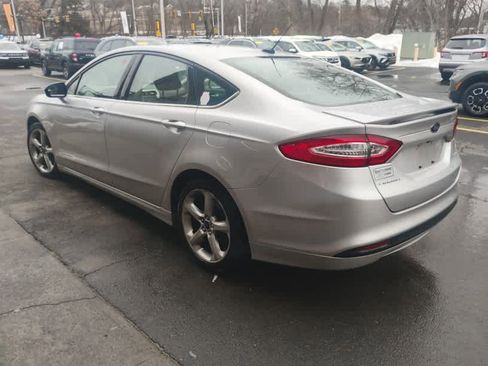 Used 2015 Ford Fusion SE w/ Equipment Group 201A image 5