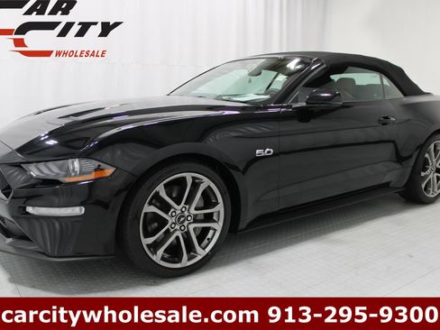 Used 2018 Ford Mustang GT Premium RWD image 1