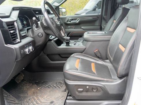 Used 2022 GMC Sierra 1500 AT4 w/ AT4 Premium Package AWD/4WD image 12