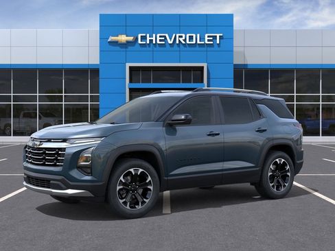 New 2026 Chevrolet Equinox LT FWD image 2