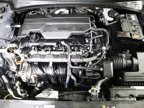Used 2024 Hyundai Elantra SEL FWD image 20
