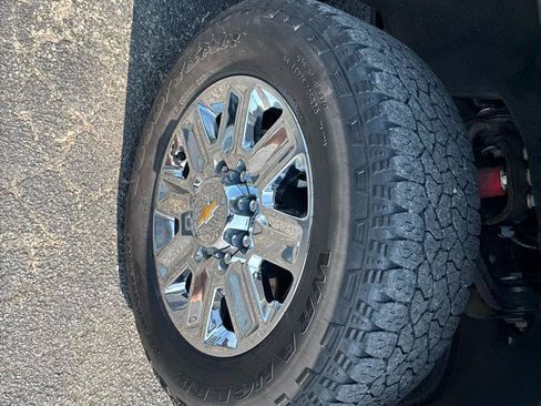 Used 2024 Chevrolet Silverado 2500 High Country w/ High Country Premium Package AWD/4WD image 26