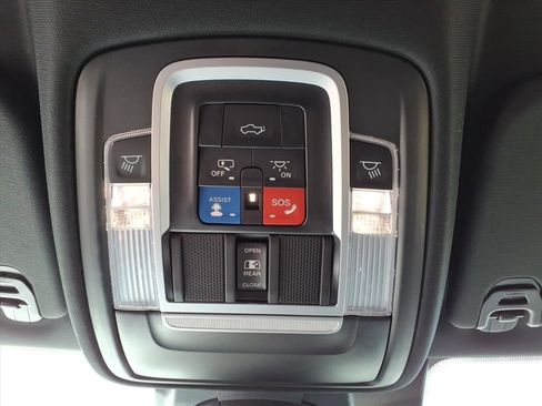 Used 2023 RAM 1500 Laramie image 11